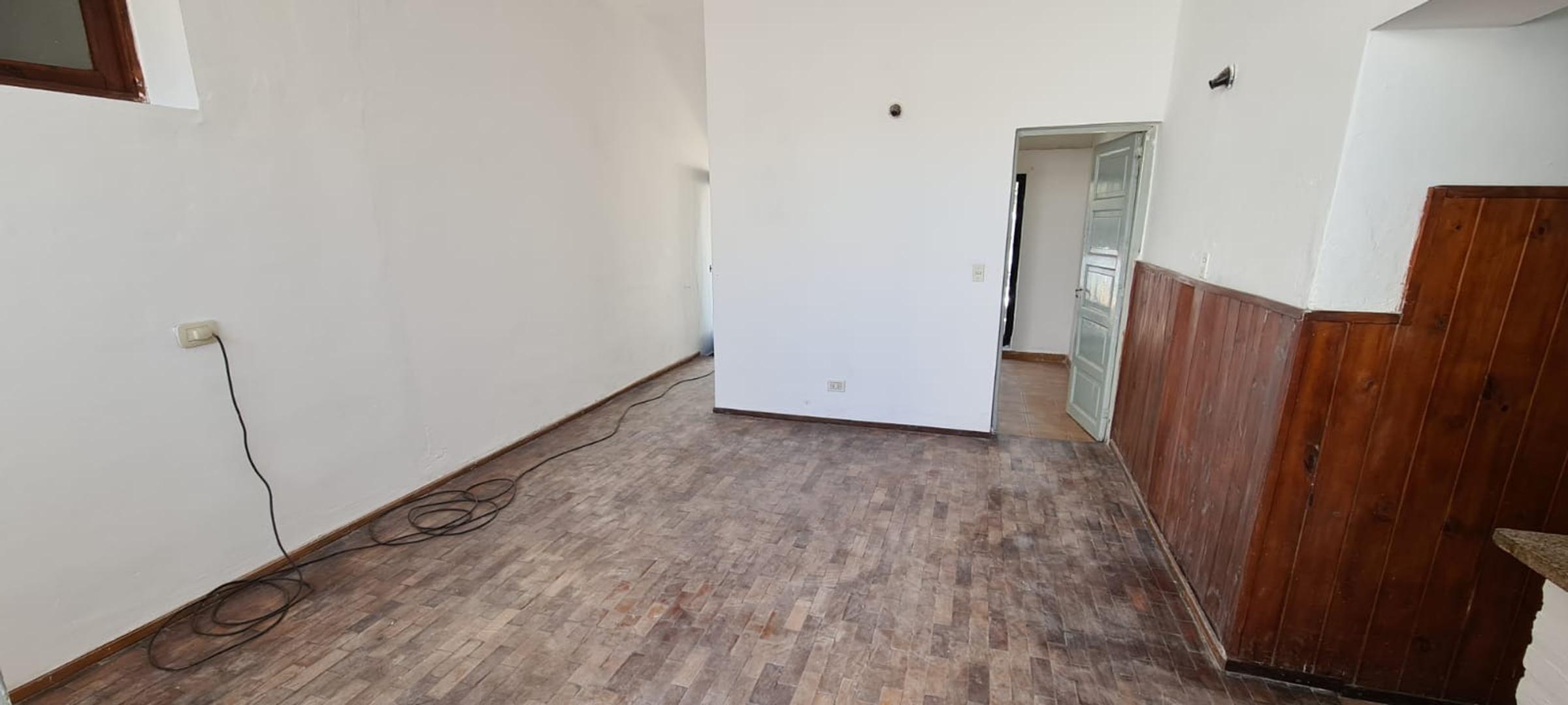 Depto Tipo Casa en Venta con 1 cocheras