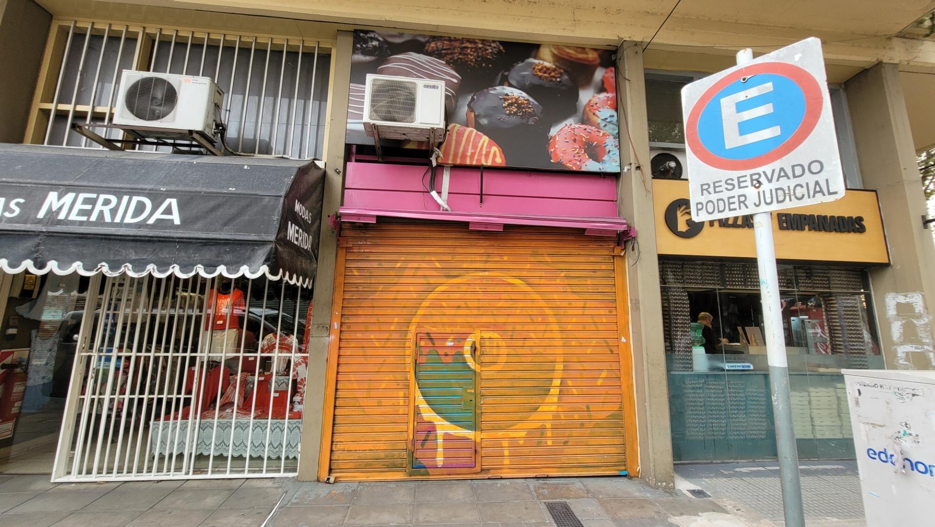 SAN MARTIN CENTRO: LOCAL AL FRENTE CON ENTREPISO. CONSULTE 