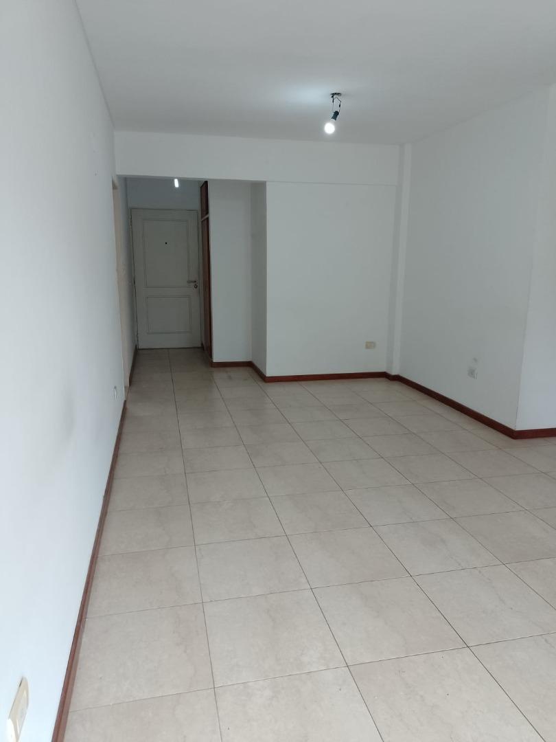 Tres De Febrero 1100 , Piso 2