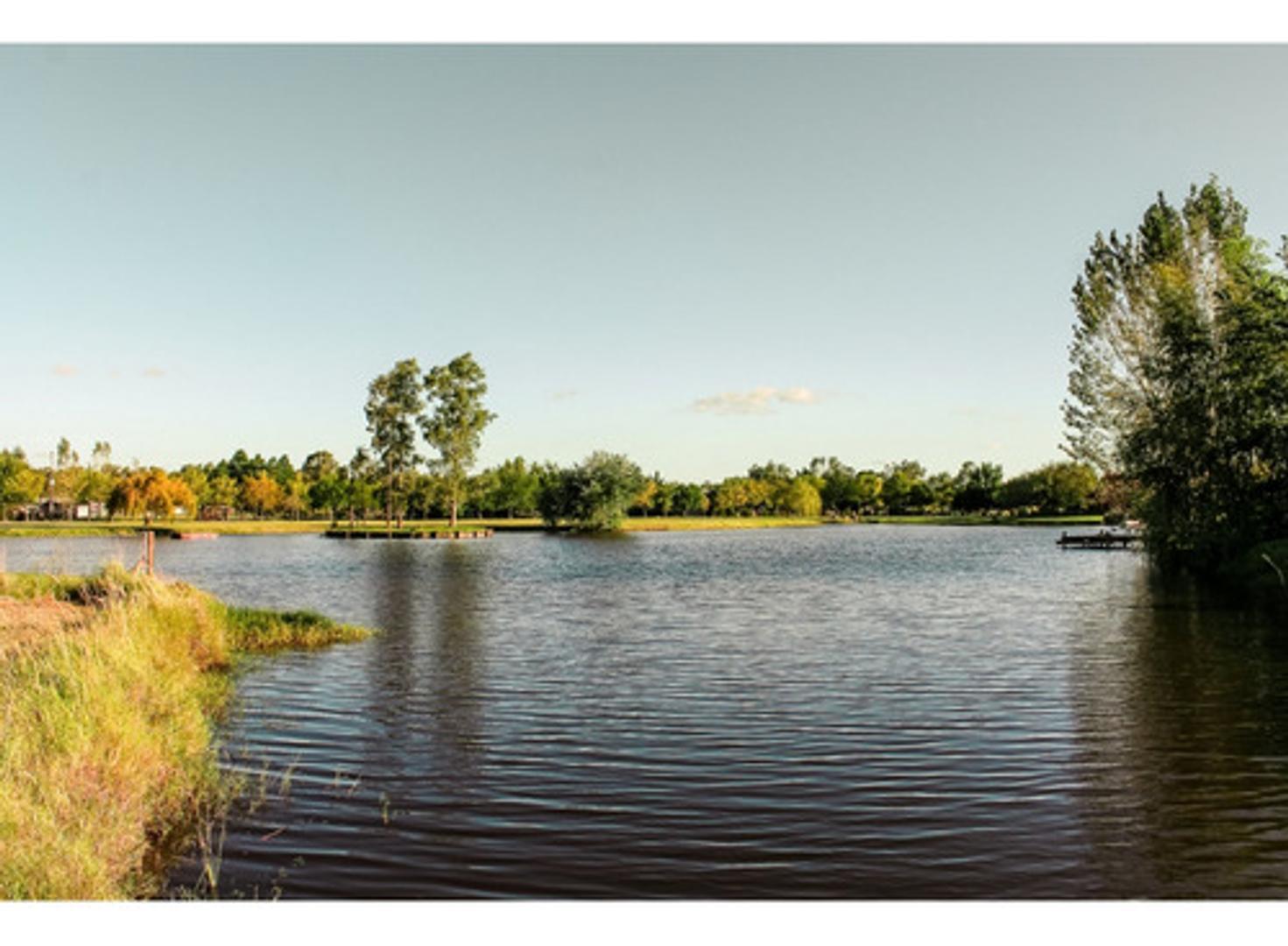 Terreno en Venta en Fincas de San Vicente, USD 11.000