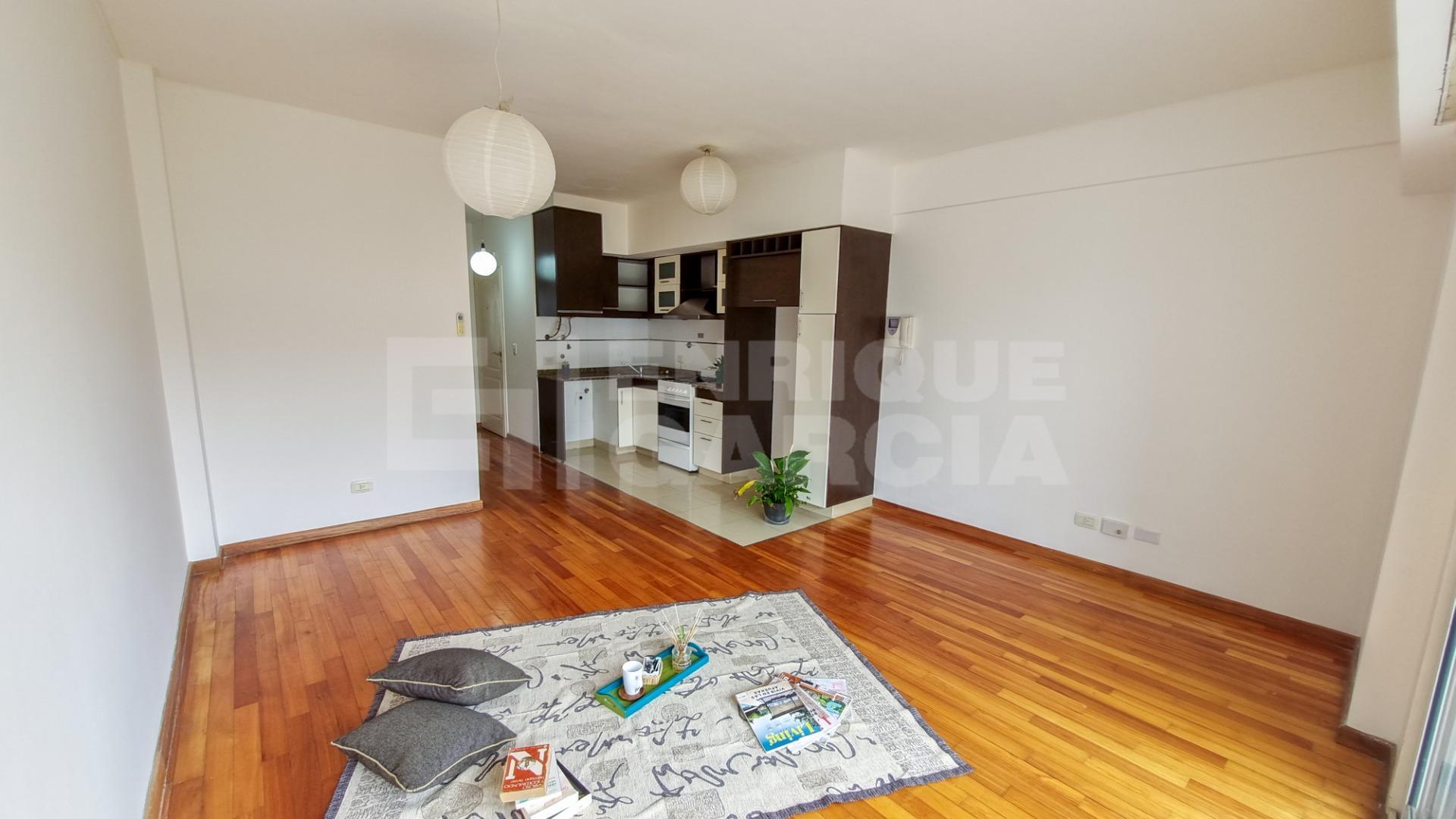 A Pacheco 2100, Piso 8