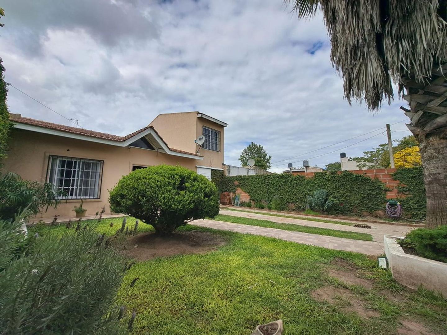 Casa en Alquiler en Carlos Spegazzini, $ 700.000