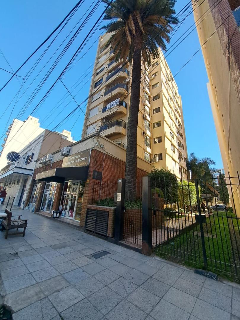 DEPARTAMENTO 2 AMB CON BAULERA