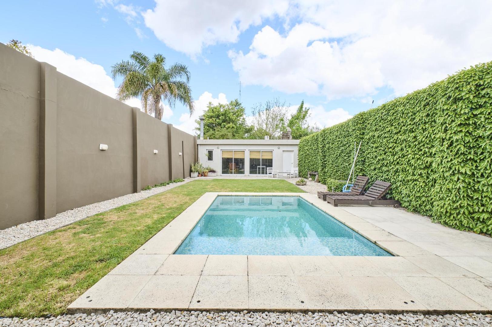 Venta Casa 4 Ambientes en Caseros