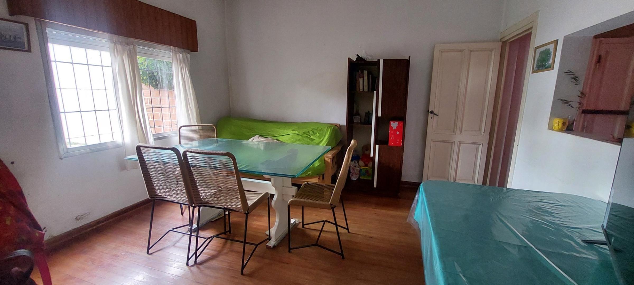 Casa 3 ambientes con 1 baño