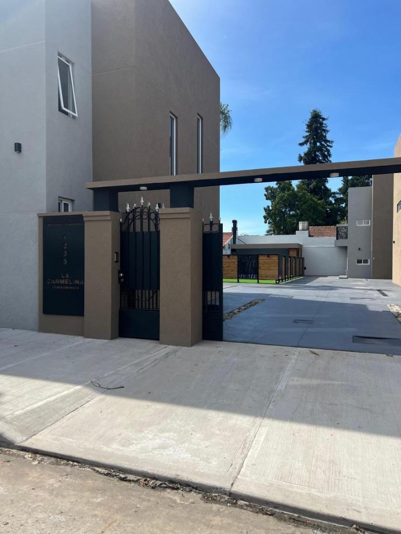 Departamento en alquiler de dos ambientes con cochera