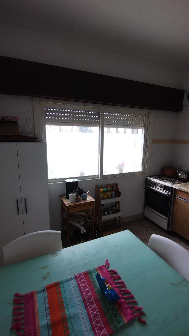 Depto Tipo Casa 3 ambientes con 2 baños