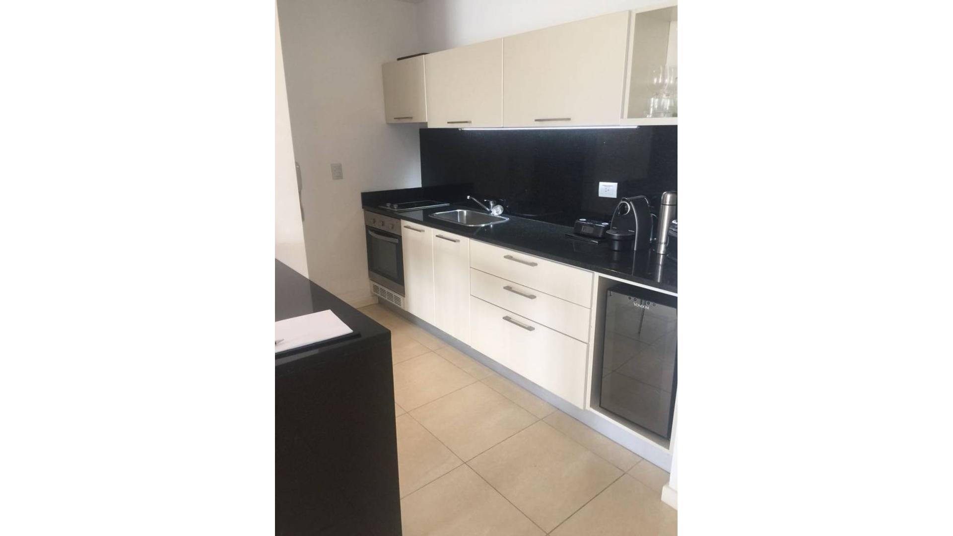 Dpto de 2 ambientes en condominios con amarra.-