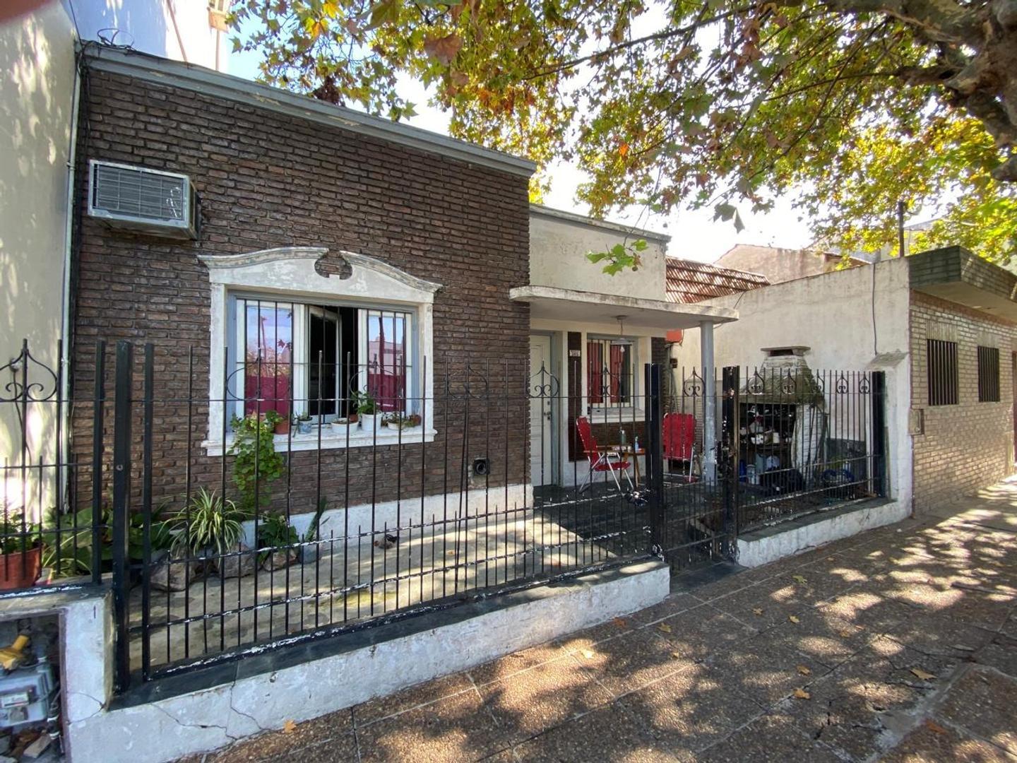 Casa 4 ambientes en venta. Lote propio