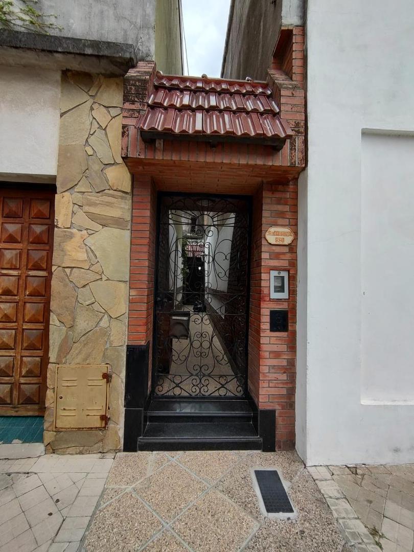 Pasaje Deheza al 800