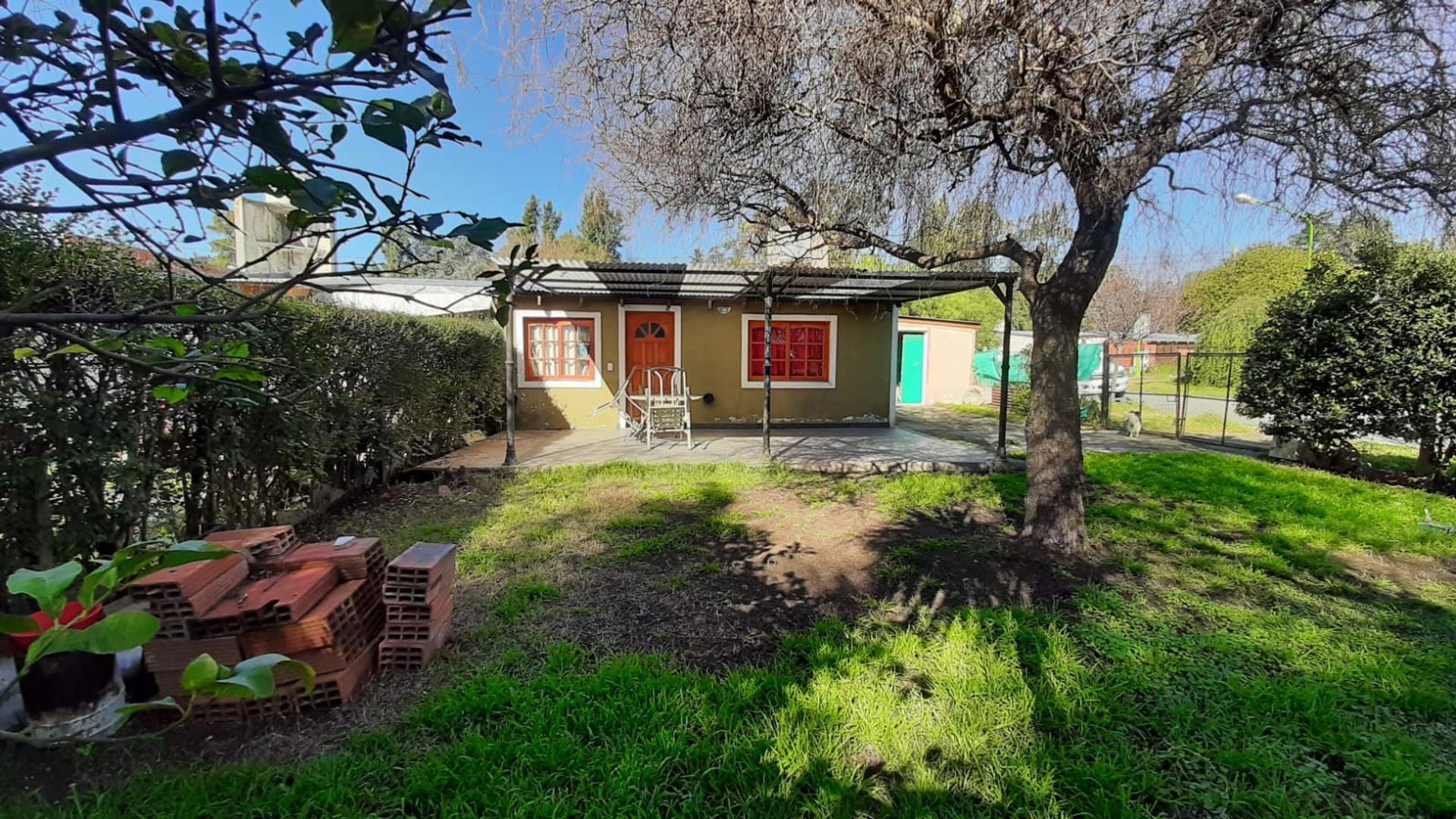 Casa en Venta con 3 cocheras