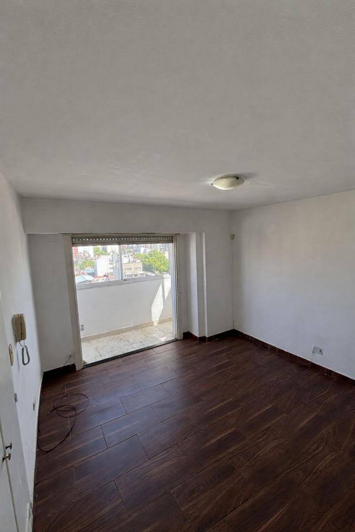 Av. Independencia 2420 , Piso 10