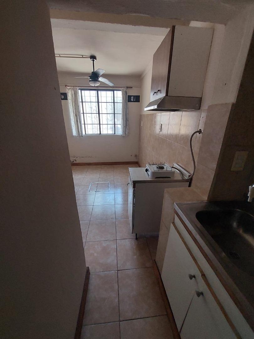 LOCAL / OFICINA SOBRE AV ESPORA