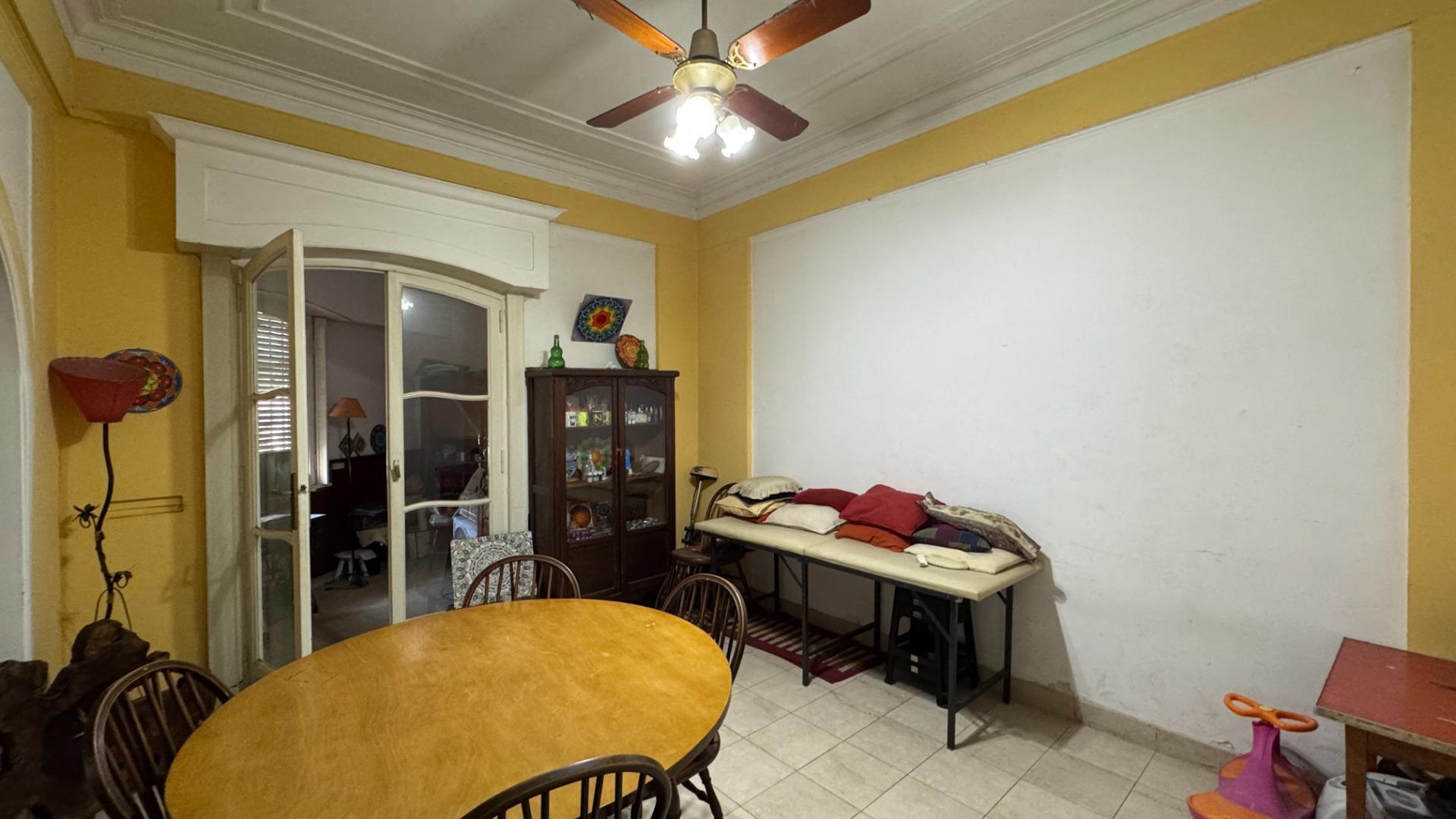 Casa 5 ambientes con 1 baño