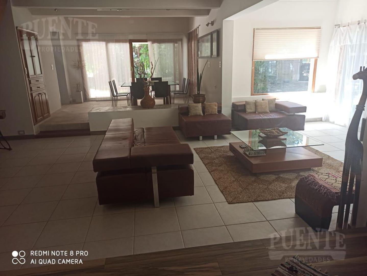 Casa en Alquiler Temporal de 4 dormitorios