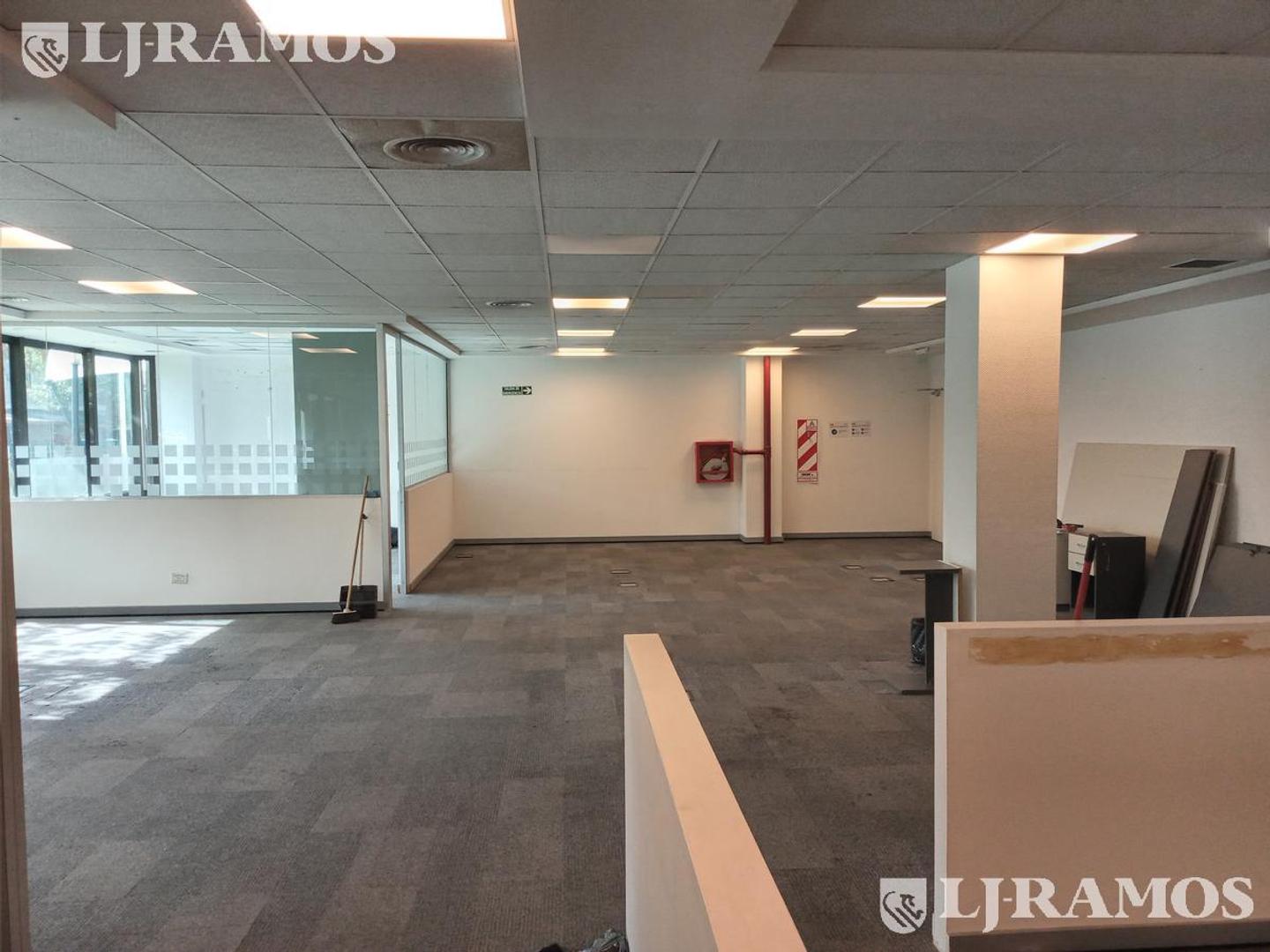 Oficina en Alquiler al Norte