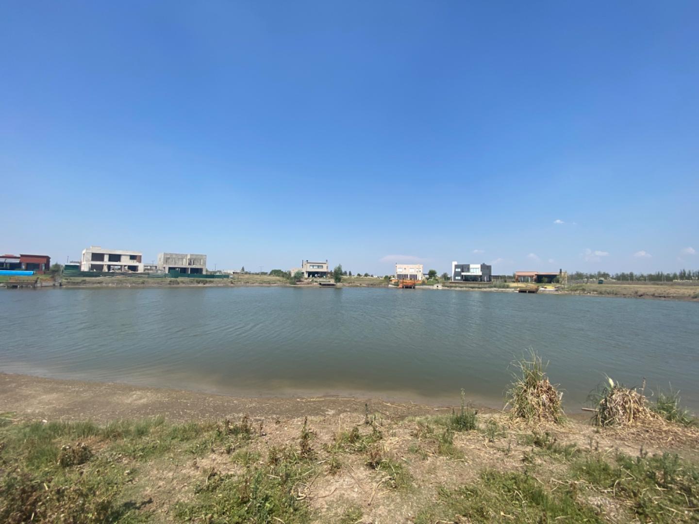 Terreno en Venta de 966,0 m2