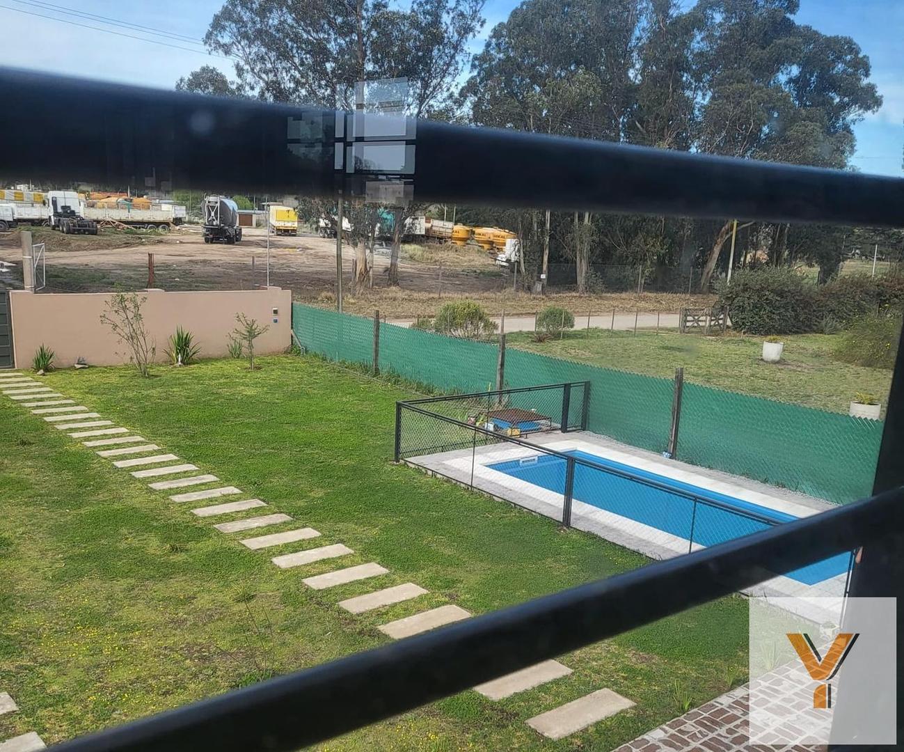 Casa en Venta con 6 cocheras