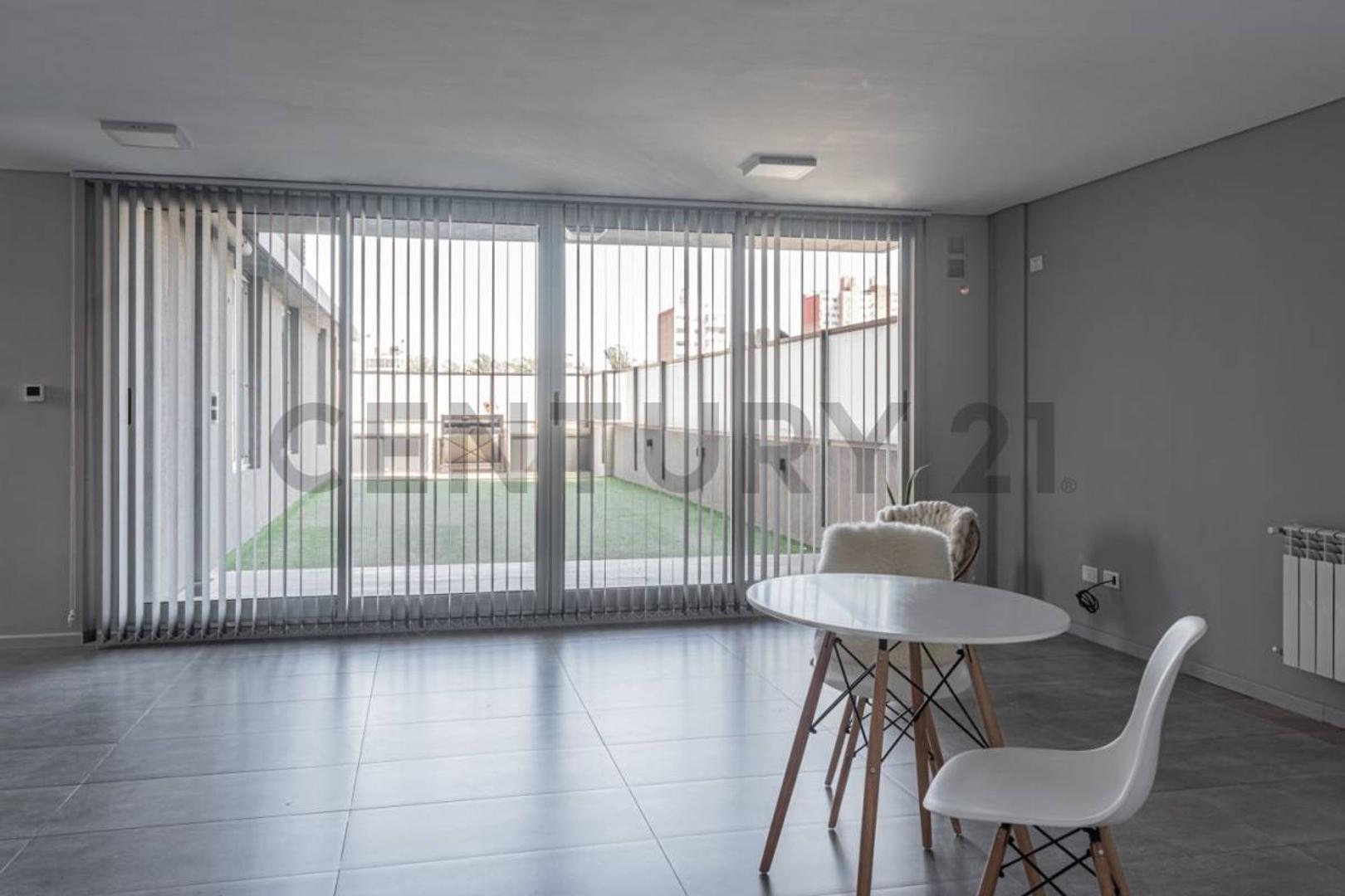 Paraguay 2100, Piso 2