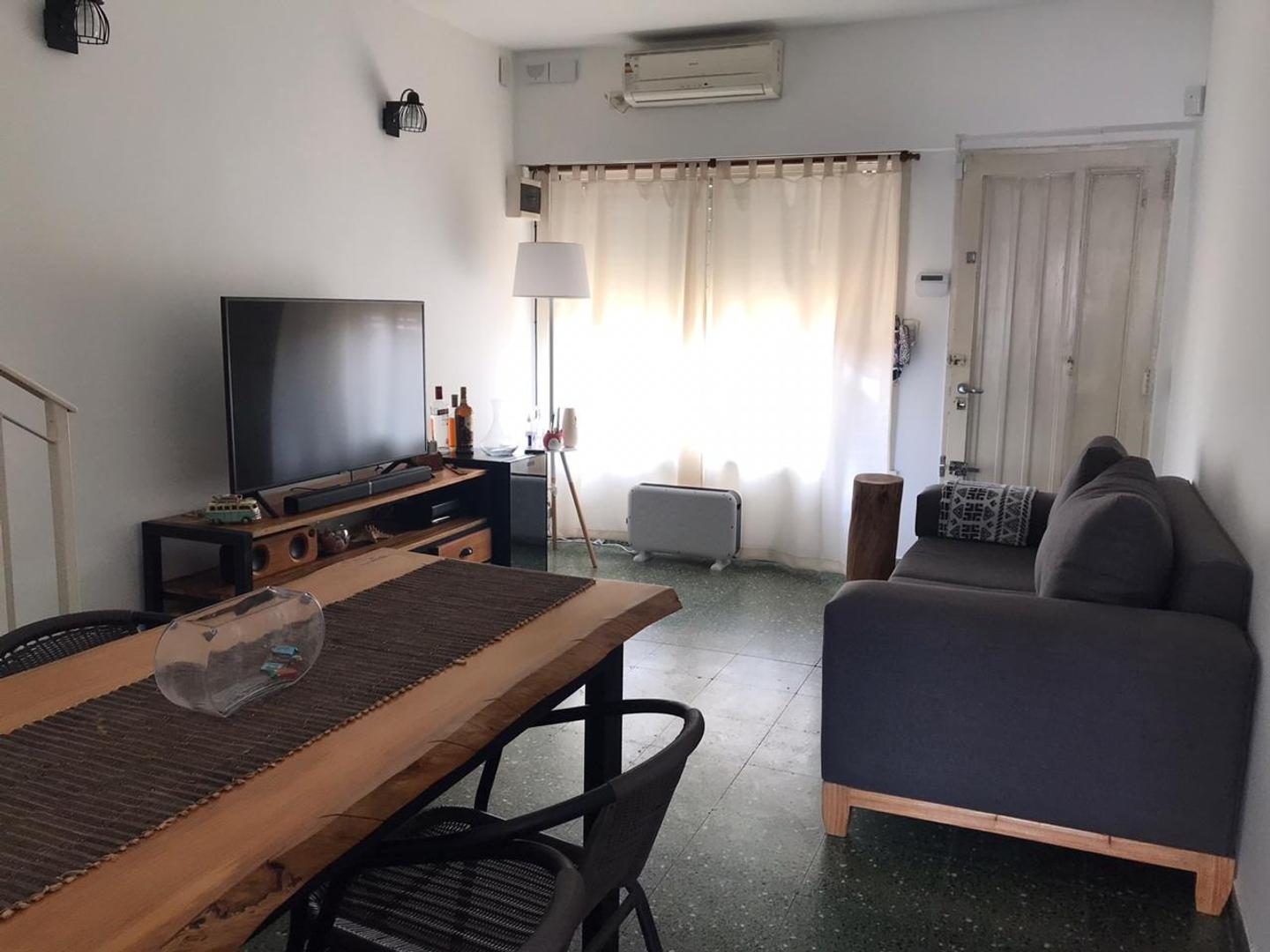 Casa 3 ambientes con 2 baños