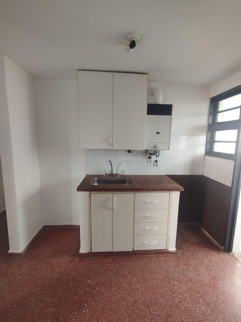 Solares 1900, Piso 2