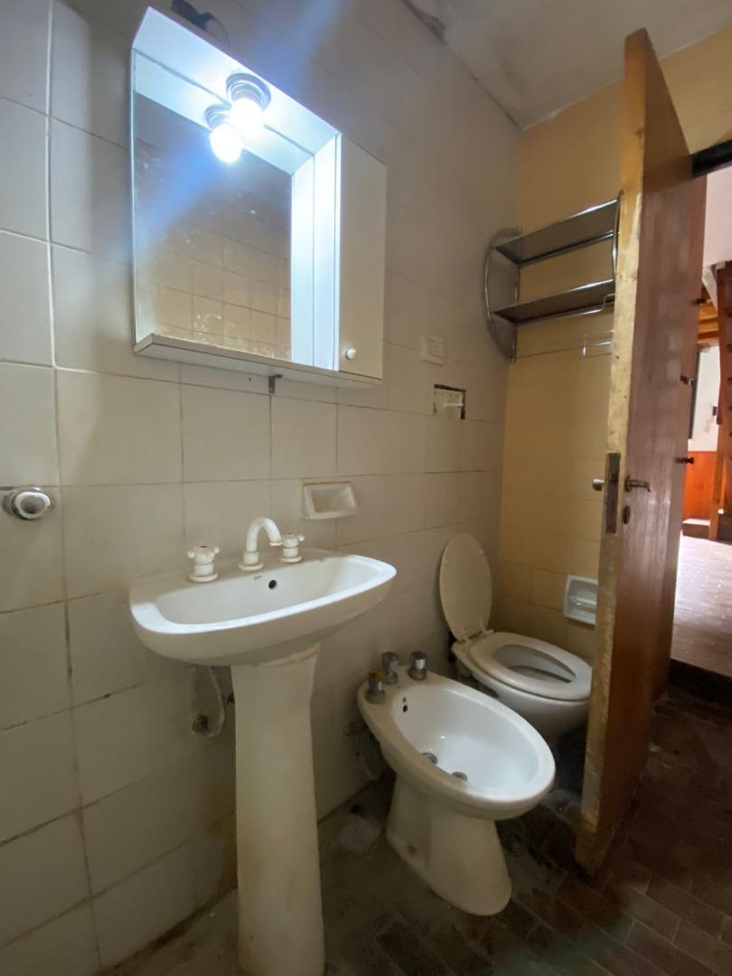 Depto Tipo Casa en Alquiler con 1 cocheras