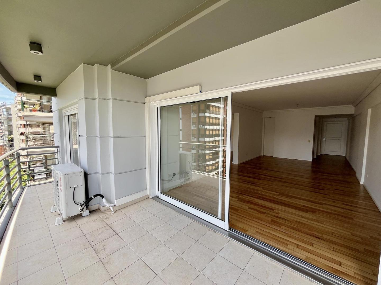 Departamento en Alquiler con 1 cocheras