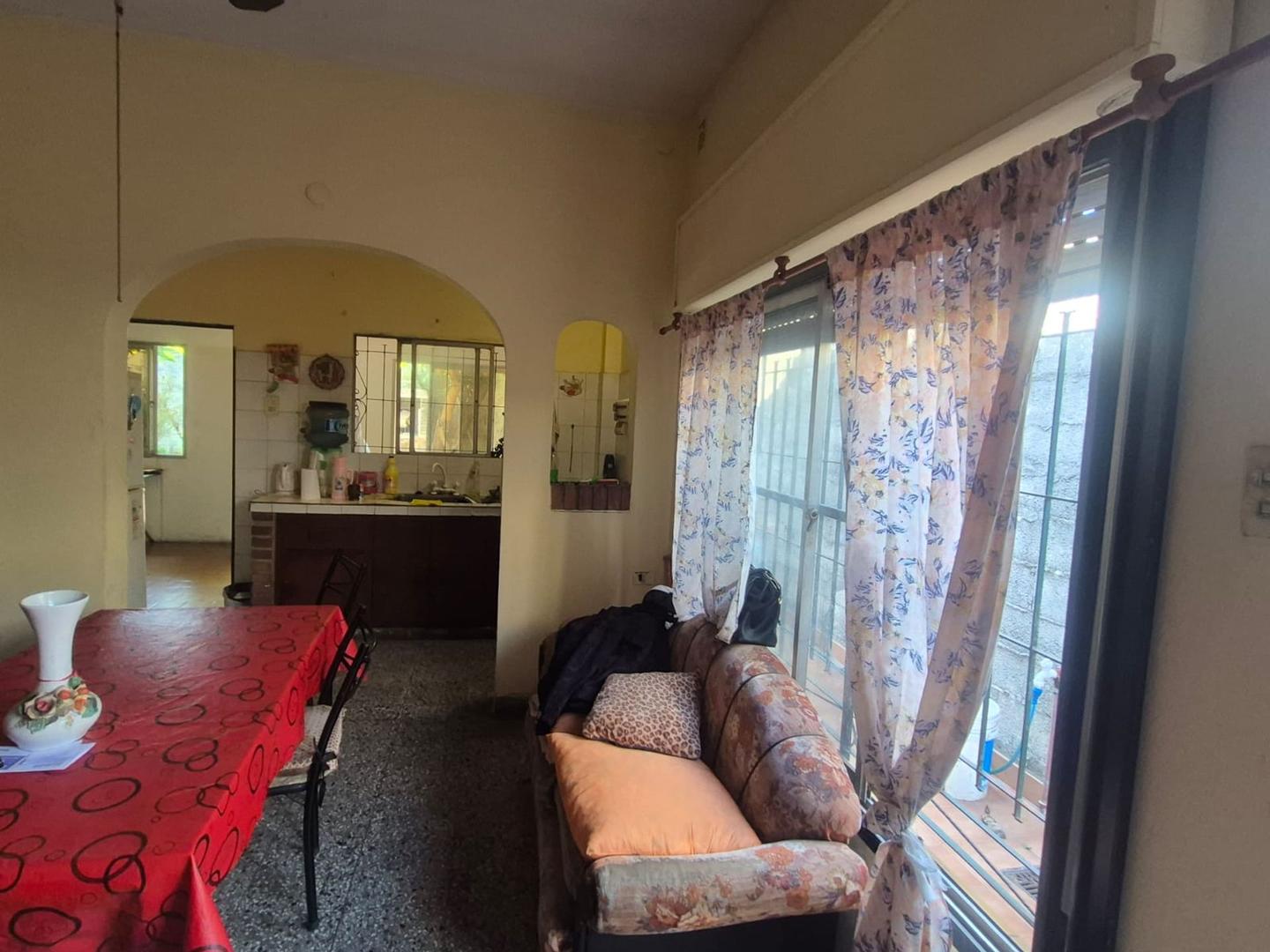 Depto Tipo Casa en Venta 42 años