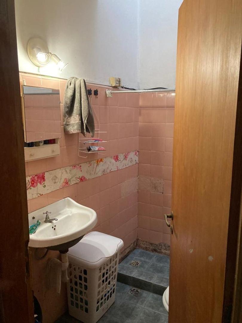 Casa 2 ambientes con 1 baño