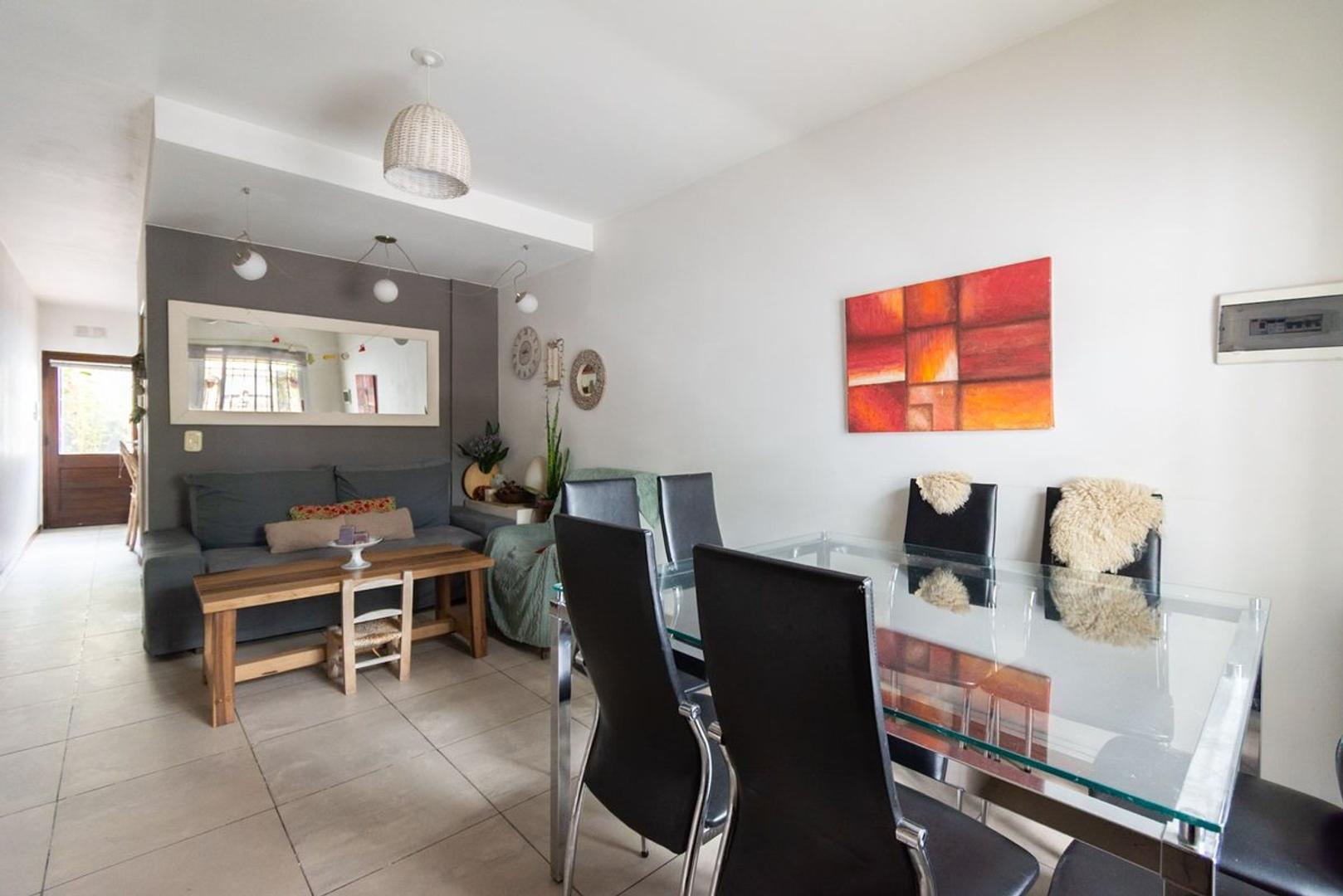 Depto Tipo Casa en Alquiler de 3 ambientes