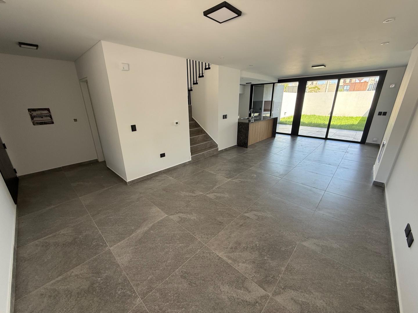 Dúplex premium a la venta La Luisita