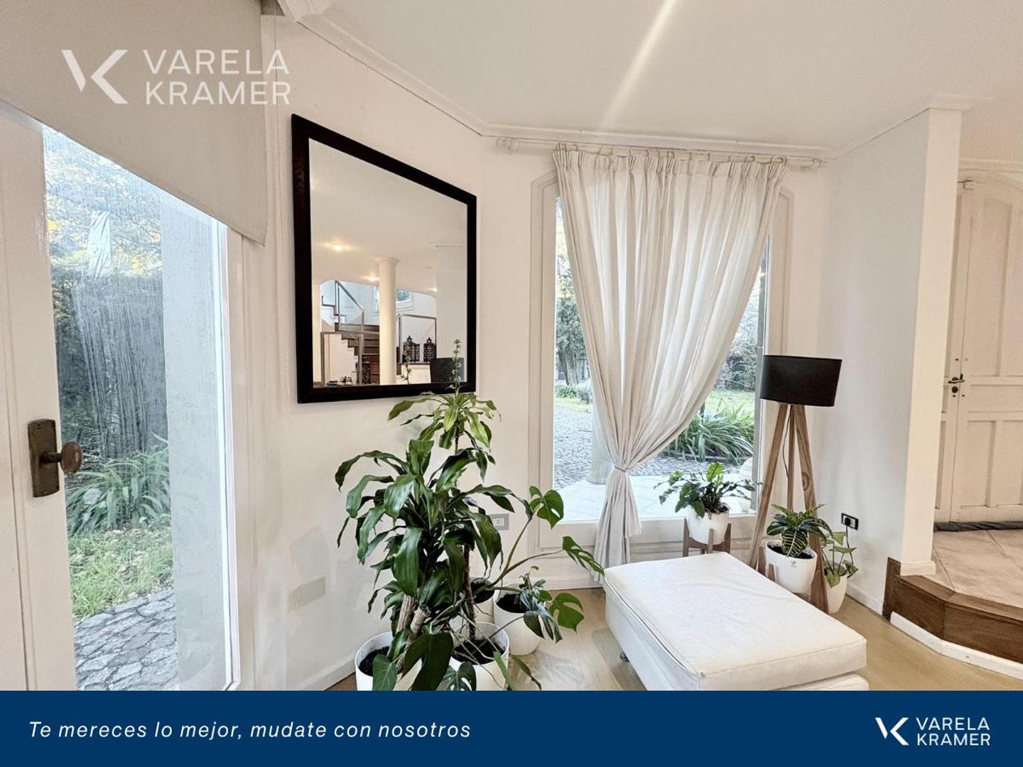 Casa 7 ambientes con 3 baños