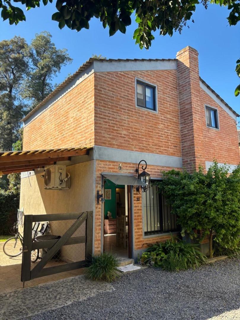 Casa tipo duplex de 4 ambientes en Casuarinas Canning