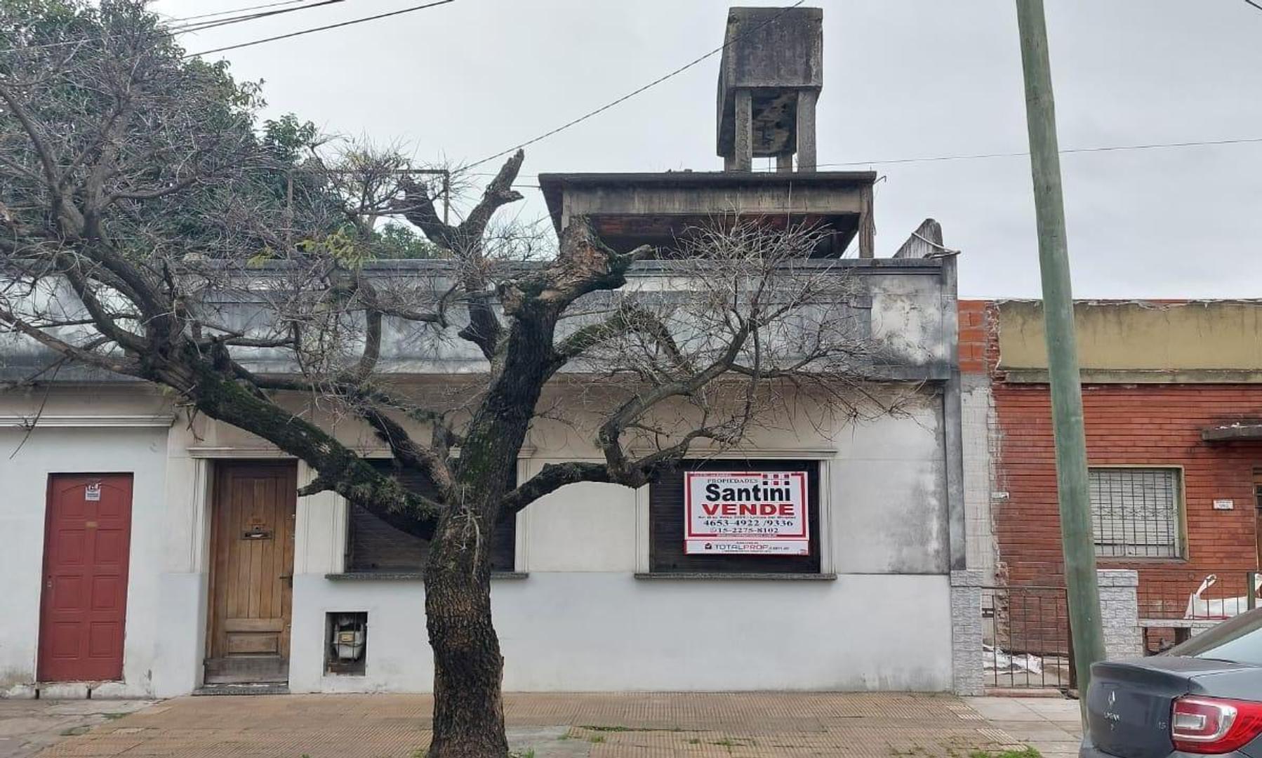 LOTE DE 10 X 20 CON VIVIENDA,  PRÓXIMA A AV. GRAL. PAZ