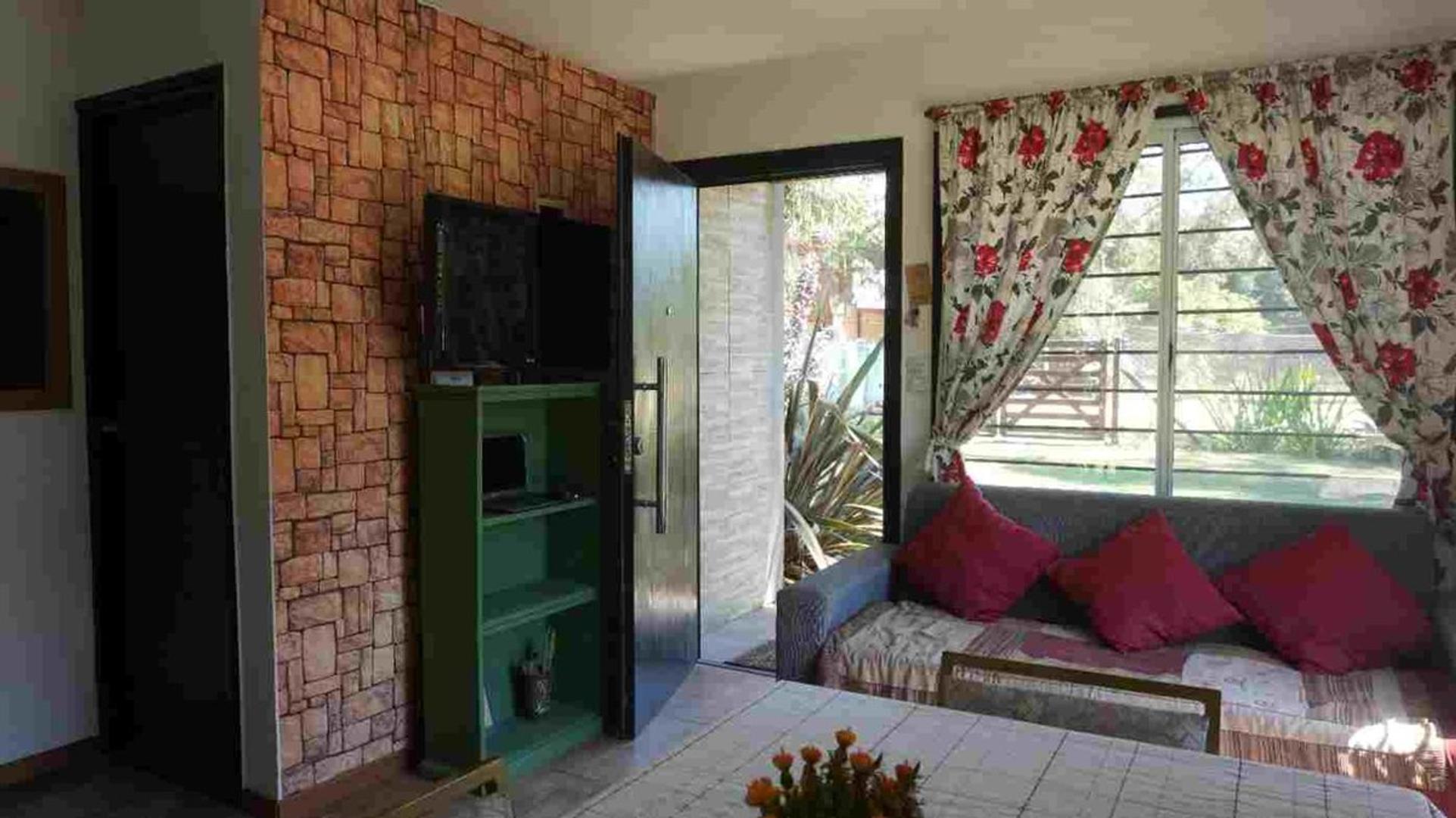 VENTA CASA 3 AMBIENTES PARQUE BRISTOL