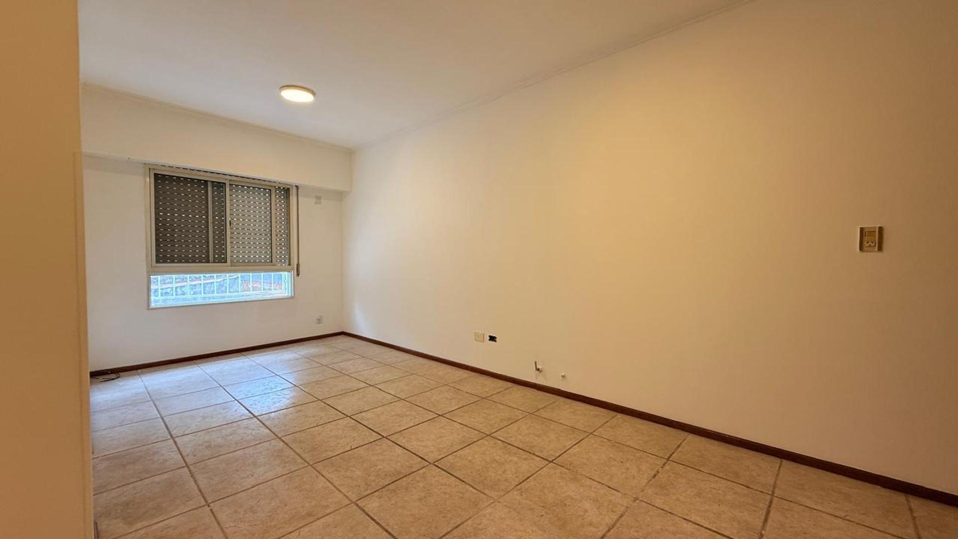 Departamento en Venta en Republica De La Sexta, USD 43.000