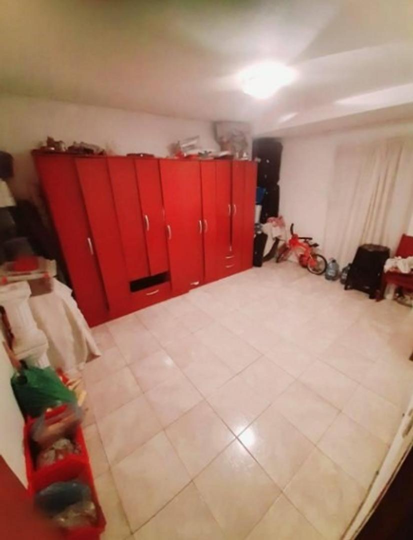 Casa 9 ambientes con 4 baños