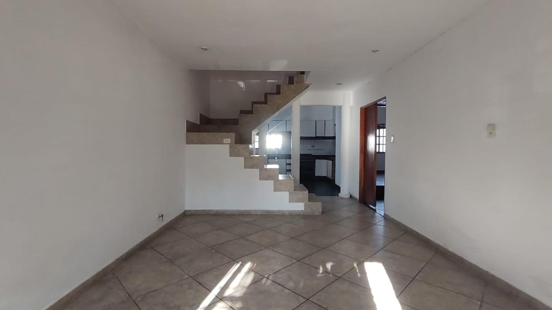 Chalet en Venta 5 ambientes Villa Luzuriaga