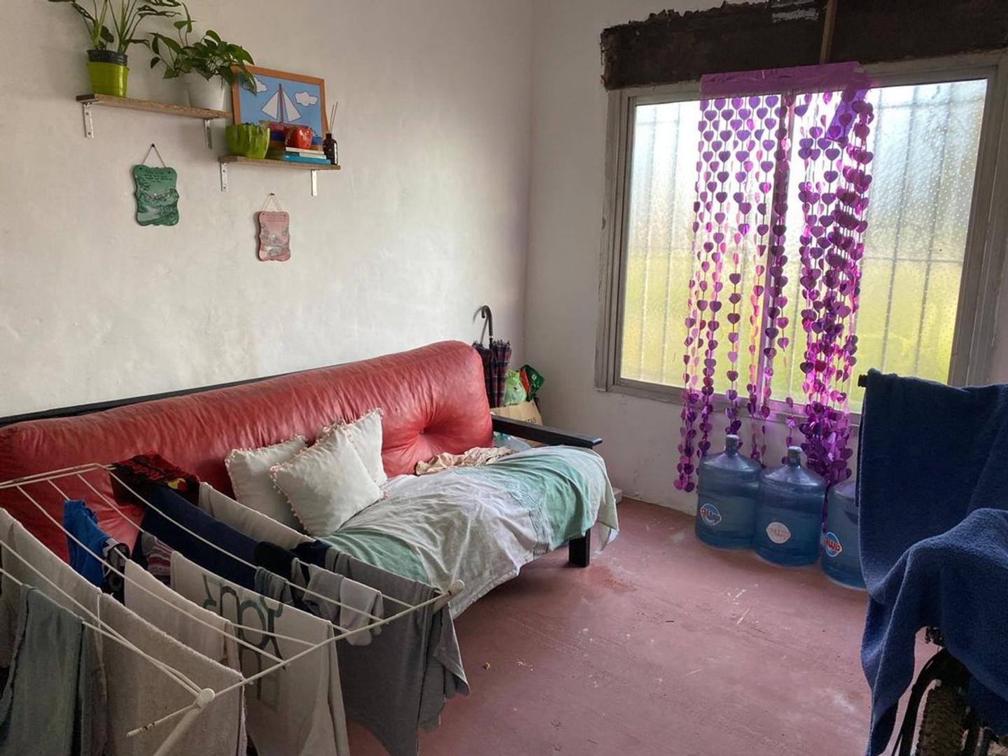 Casa 3 ambientes con 1 baño