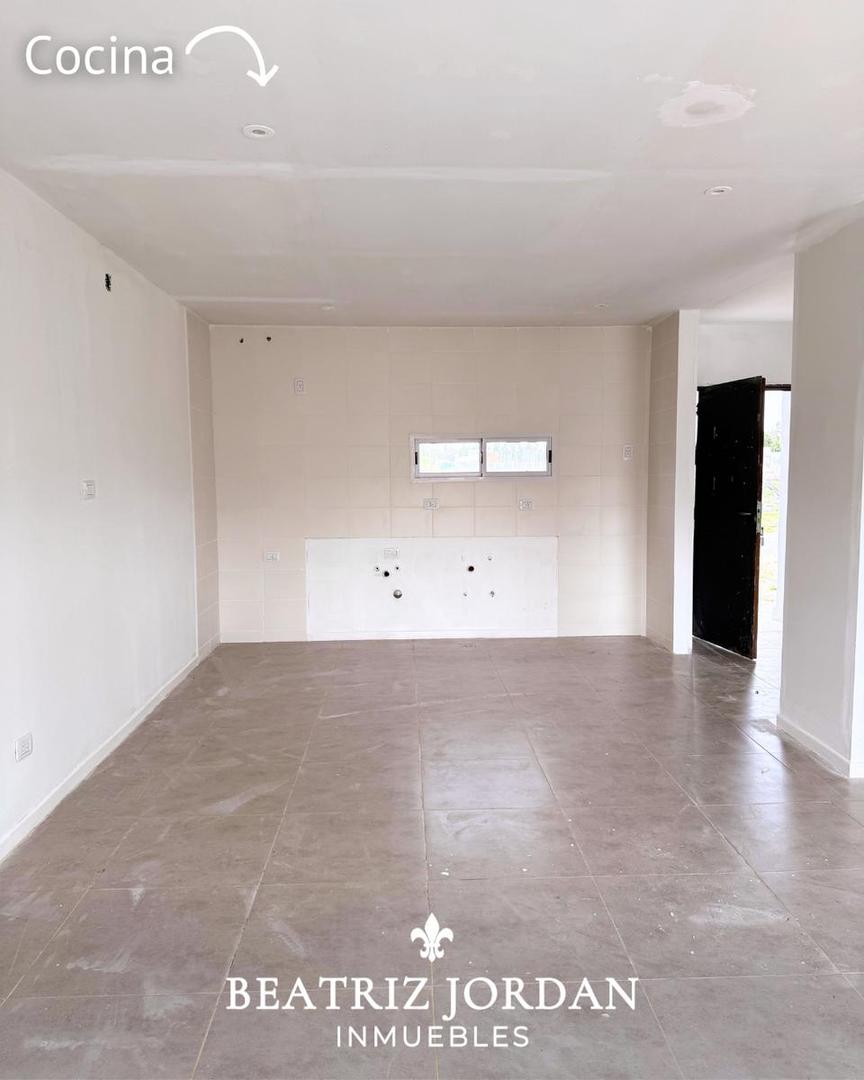 Casa 4 ambientes con 1 baño