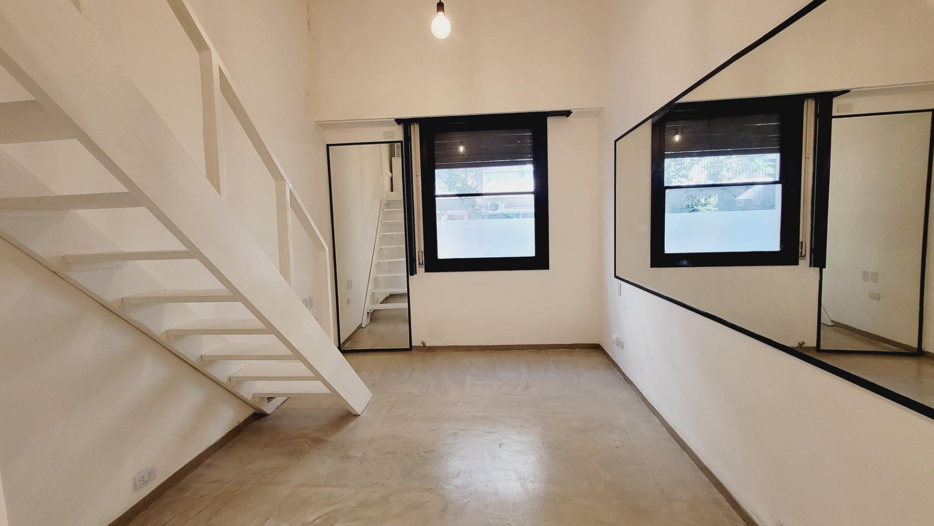 Arenales y Uriburu - Ambiente + Entrepiso - Barrio Norte