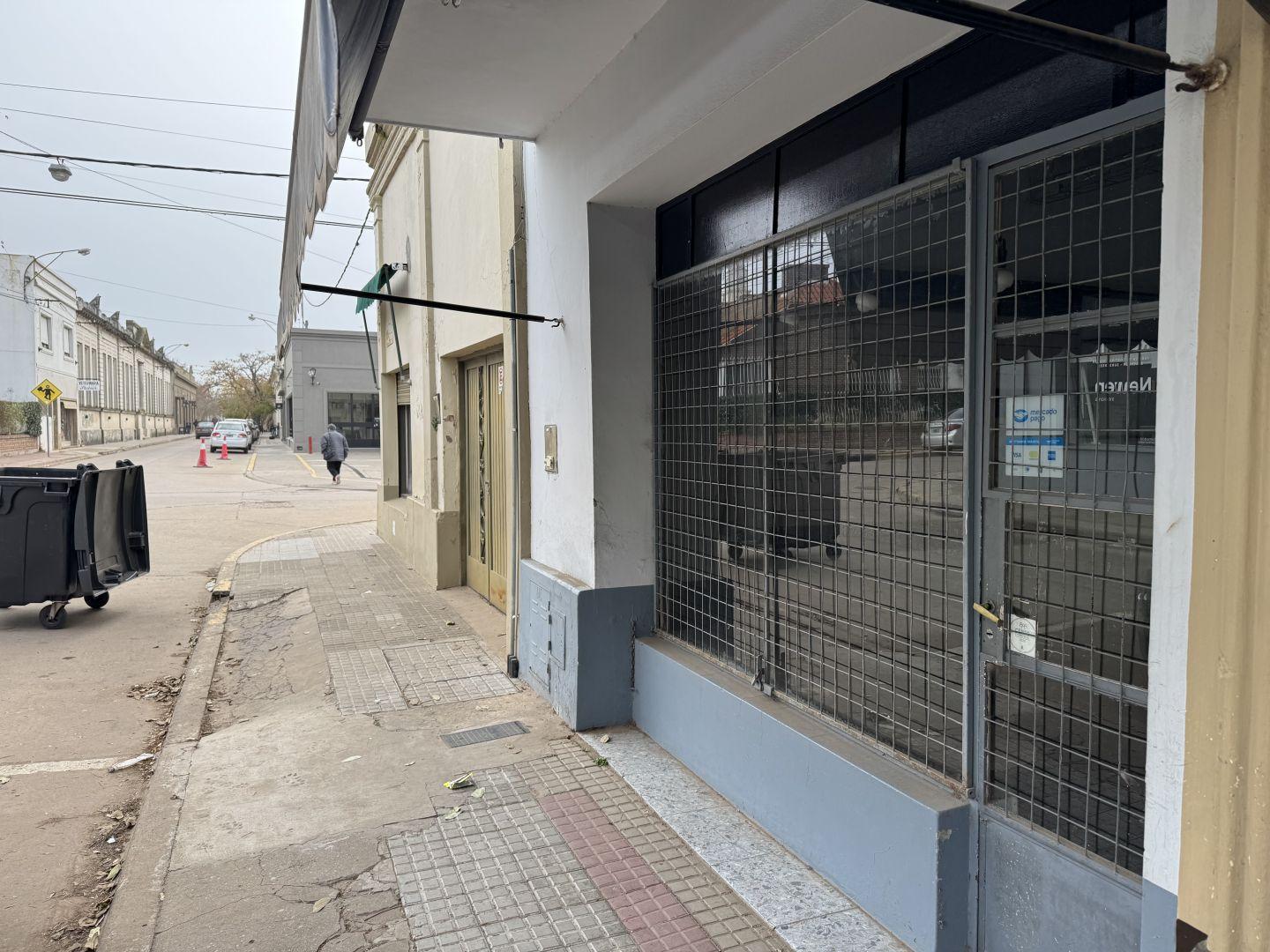 Local céntrico a 100 mts de la plaza principal