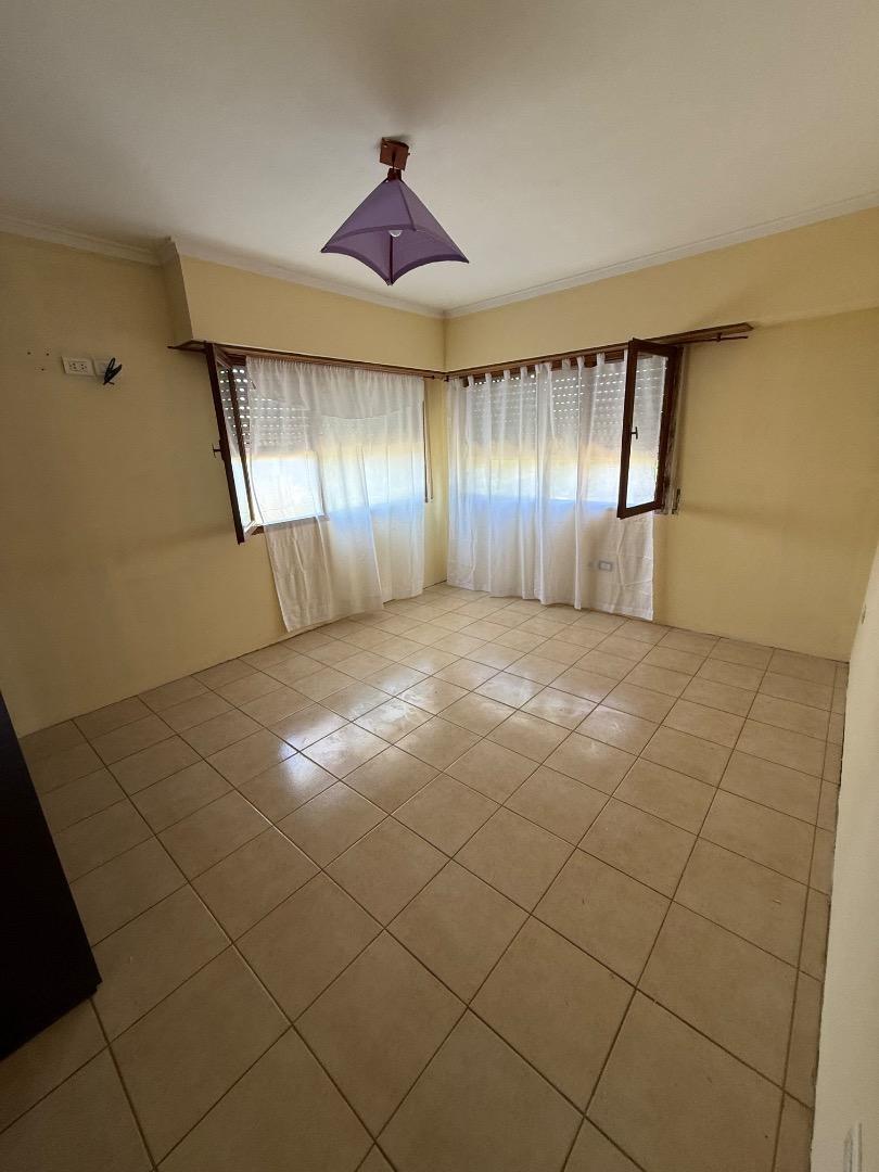 Departamento en Alquiler en Los Pinares, $ 600.000