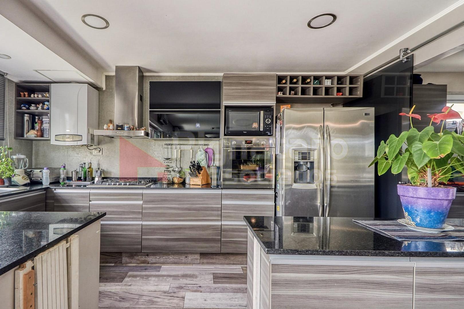 Departamento en Venta con 2 cocheras