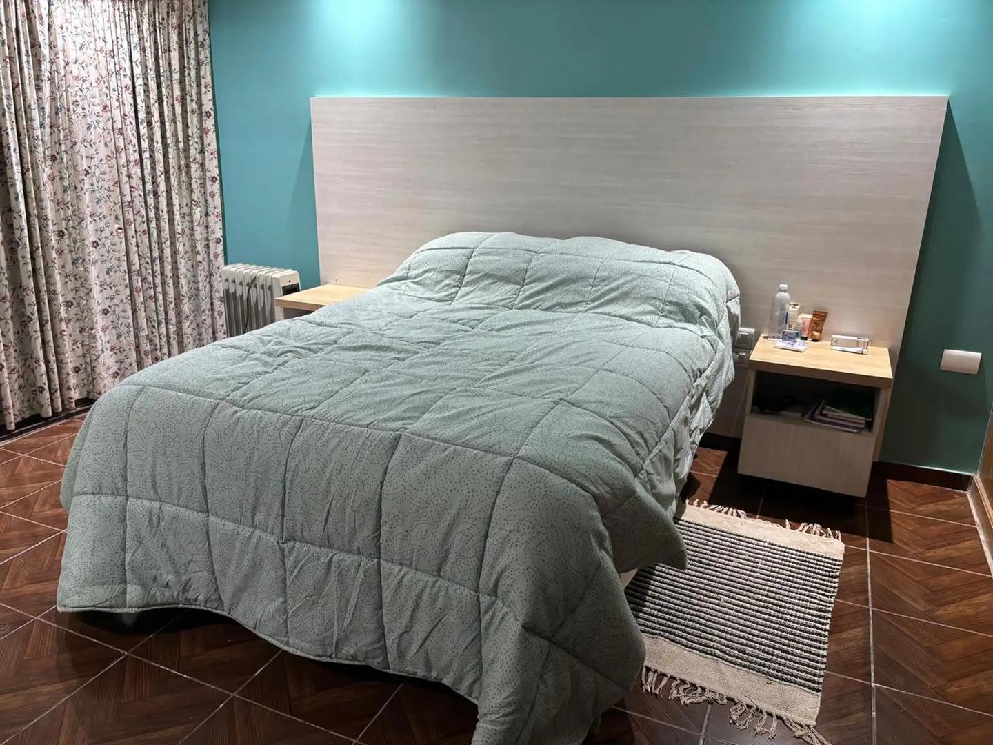 Casa de 5 ambientes c/ piscina y garaje en VENTA - ZONA P. C