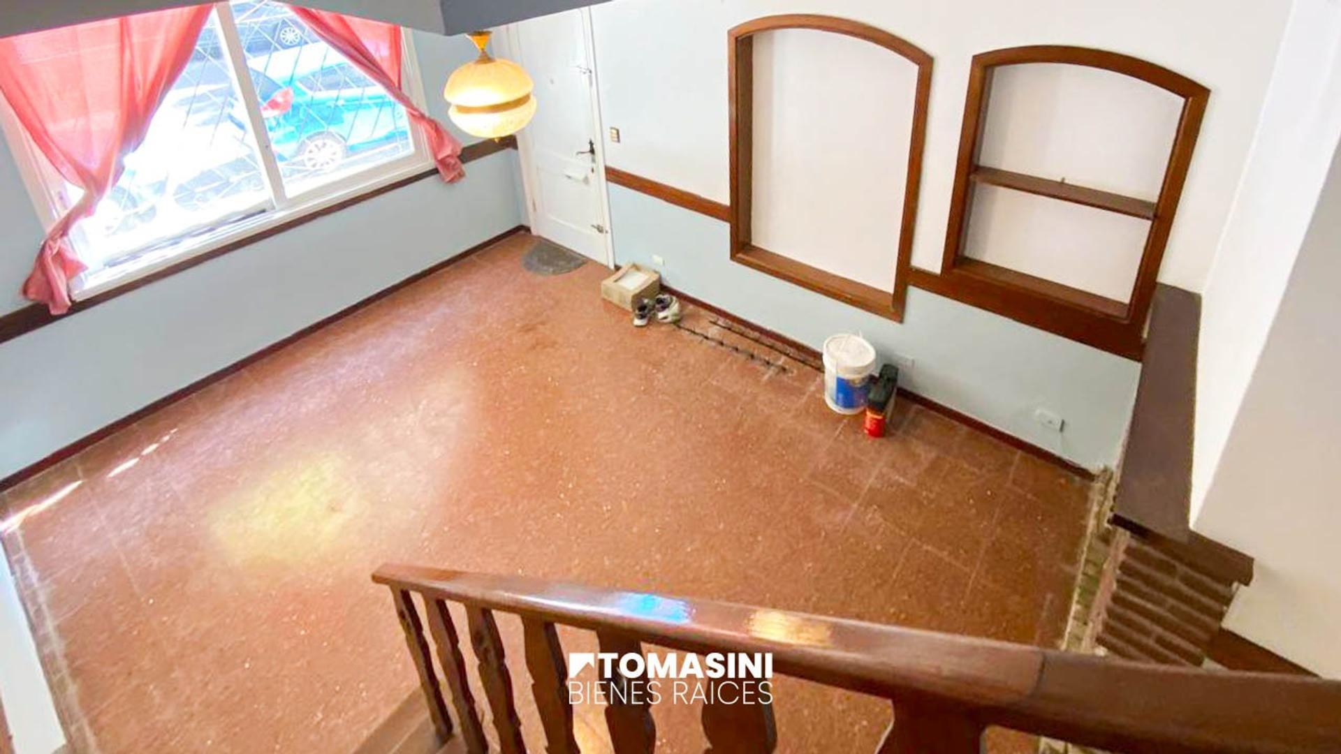 Depto Tipo Casa 4 ambientes con 2 baños