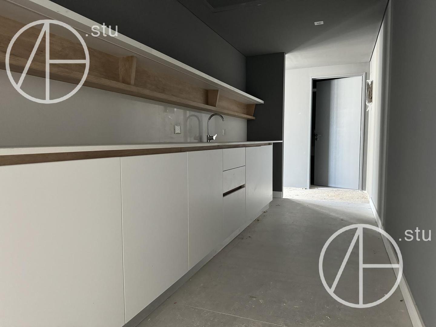 Av Libertador  al 6200