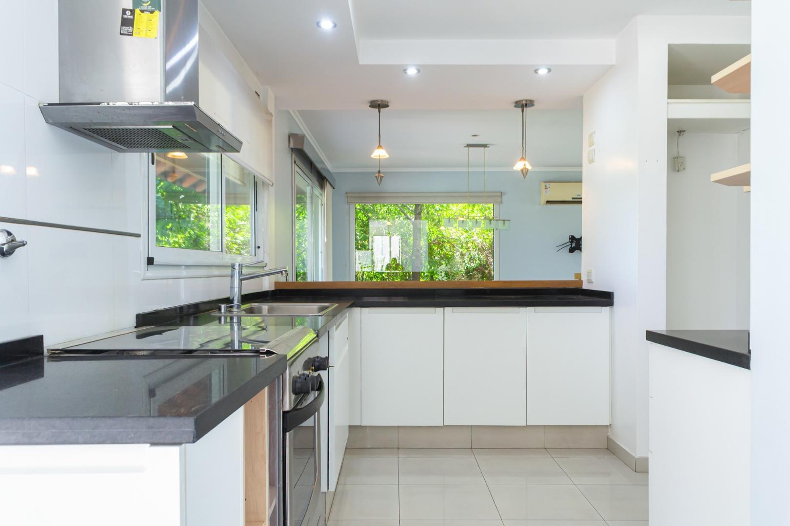 Casa en Venta en El Rocio, USD 290.000