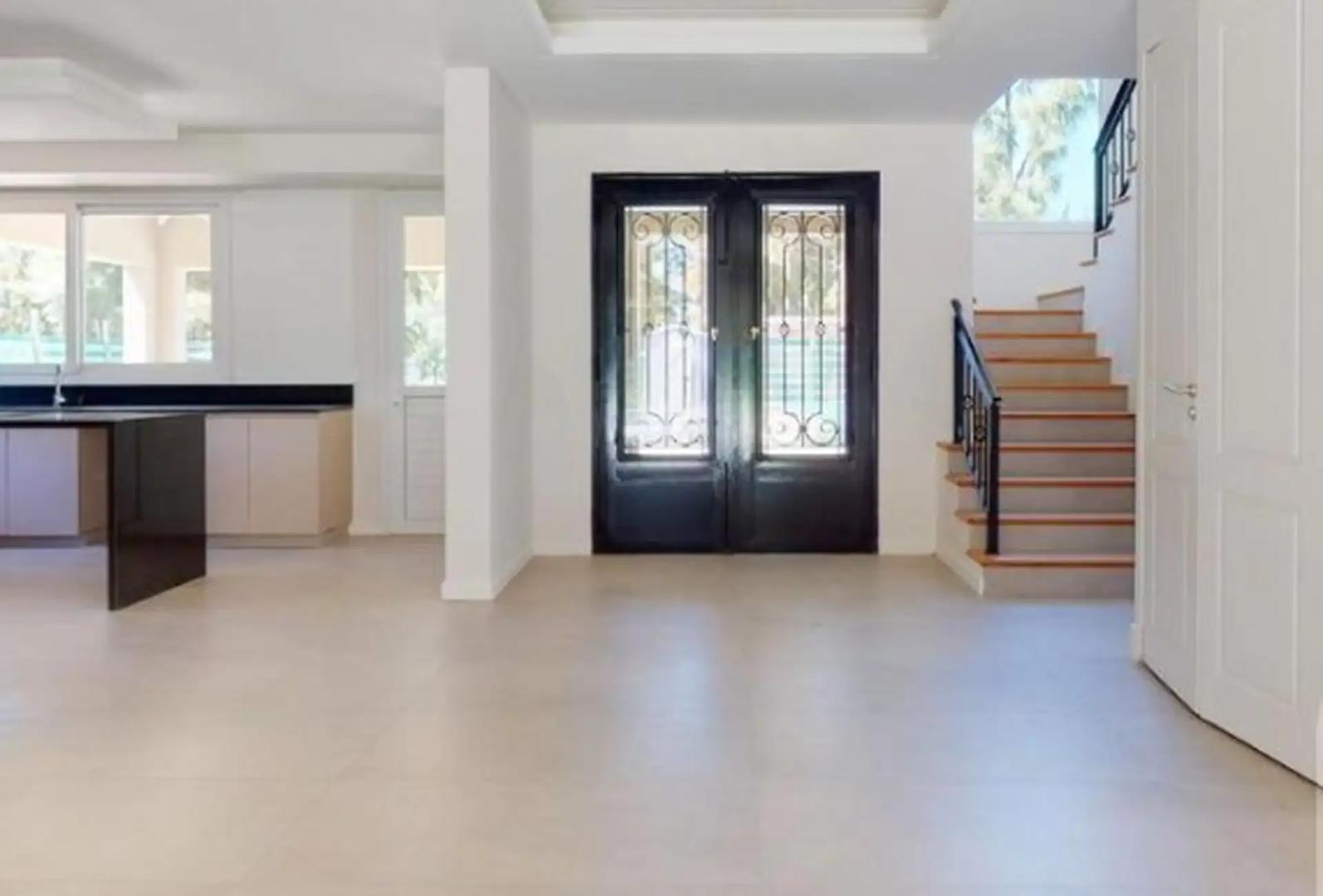 Casa en Venta en Club Miralagos, USD 490.000