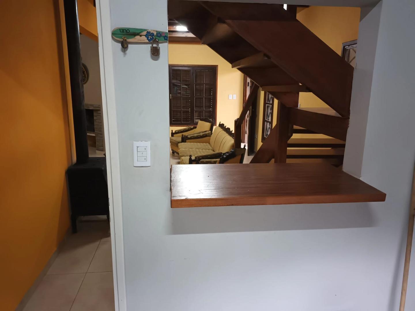 Chalet 4 ambientes barrio privado lomas de miramar